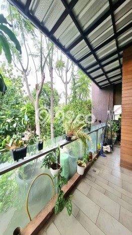 Rumah Berkualitas dengan Luas Tanah 300m² di Kawasan Elite Sektor 9-Bintaro, Tangerang Selatan Rumah Berkualitas dengan Luas Tanah 300m² di Kawasan Elite Sektor 9-Bintaro, Tangerang Selatan