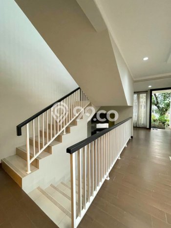 HARGA SPECIAL! Rumah Strategis di Sektor 7-Bintaro, LT 306m2m² LB 265m2m² HARGA SPECIAL! Rumah Strategis di Sektor 7-Bintaro, LT 306m2m² LB 265m2m²