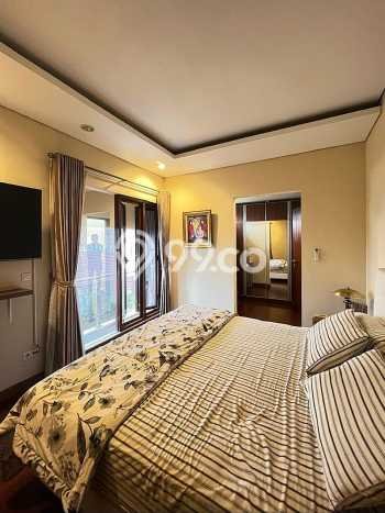 Rumah Luxury Modern Tanpa Renovasi di Pejaten Jakarta Selatan Rumah Luxury Modern Tanpa Renovasi di Pejaten Jakarta Selatan