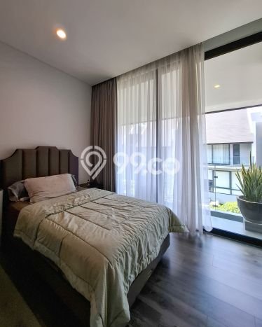 Rumah Elit Modern Tanpa Renovasi di Lebak Bulus Jakarta Selatan Rumah Elit Modern Tanpa Renovasi di Lebak Bulus Jakarta Selatan