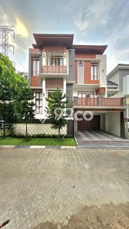 Rumah Berkualitas LT 253m2m² / LB 477m2m² di Lokasi Strategis Sektor 9-Bintaro, Tangerang Selatan Rumah Berkualitas LT 253m2m² / LB 477m2m² di Lokasi Strategis Sektor 9-Bintaro, Tangerang Selatan