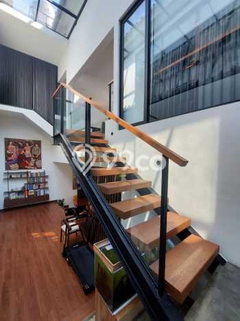 Hunian Elit LB 225m2 Siap Pakai Desain Elegan di Sektor 7-Bintaro, Tangerang Selatan Hunian Elit LB 225m2 Siap Pakai Desain Elegan di Sektor 7-Bintaro, Tangerang Selatan