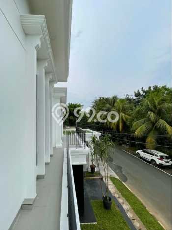 Rumah Elit Modern Tanpa Renovasi di Sektor 8 - Bintaro Tangerang Selatan Rumah Elit Modern Tanpa Renovasi di Sektor 8 - Bintaro Tangerang Selatan