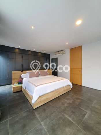 Dijual Rumah Luas Megah Dengan View Cantik di Bintaro, Jakarta Selatan Dijual Rumah Luas Megah Dengan View Cantik di Bintaro, Jakarta Selatan