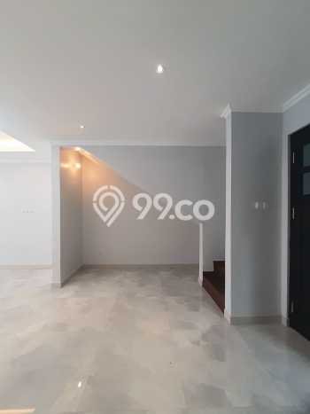 Jual Cepat Rumah LB 180m2m² di Area Premium, Tangerang Selatan Jual Cepat Rumah LB 180m2m² di Area Premium, Tangerang Selatan