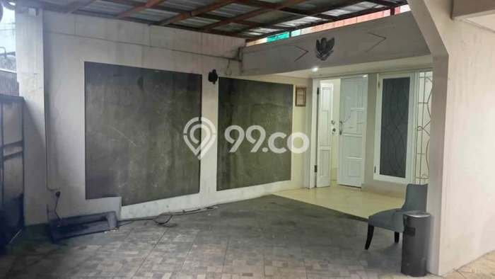 Komersial Disewakan Cepat di Jatinegara Jakarta Timur LB 100m2 Komersial Disewakan Cepat di Jatinegara Jakarta Timur LB 100m2