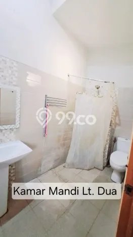 Rumah Terawat kawasan Bintara, Bekasi, Luas 153m² Bangunan 180m² HARGA MENARIK! Rumah Terawat kawasan Bintara, Bekasi, Luas 153m² Bangunan 180m² HARGA MENARIK!