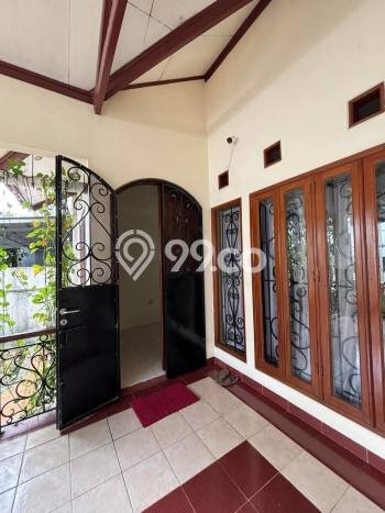 For Sale Rumah 4 Kamar Lokasi Strategis Bagus dan Strategis di Cinere For Sale Rumah 4 Kamar Lokasi Strategis Bagus dan Strategis di Cinere