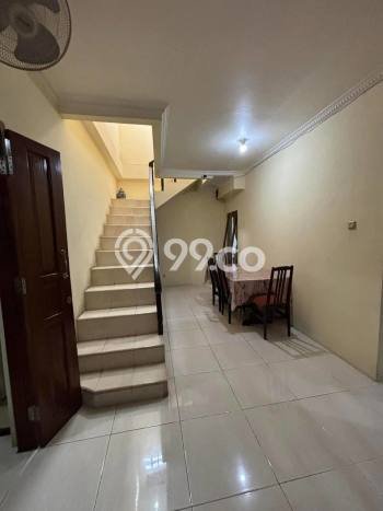 For Sale Rumah 4 Kamar Lokasi Strategis Bagus dan Strategis di Cinere For Sale Rumah 4 Kamar Lokasi Strategis Bagus dan Strategis di Cinere