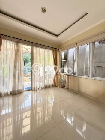Hunian Elit LB 243m2 Siap Huni Desain Elegan di Lebak Bulus, Jakarta Selatan Hunian Elit LB 243m2 Siap Huni Desain Elegan di Lebak Bulus, Jakarta Selatan