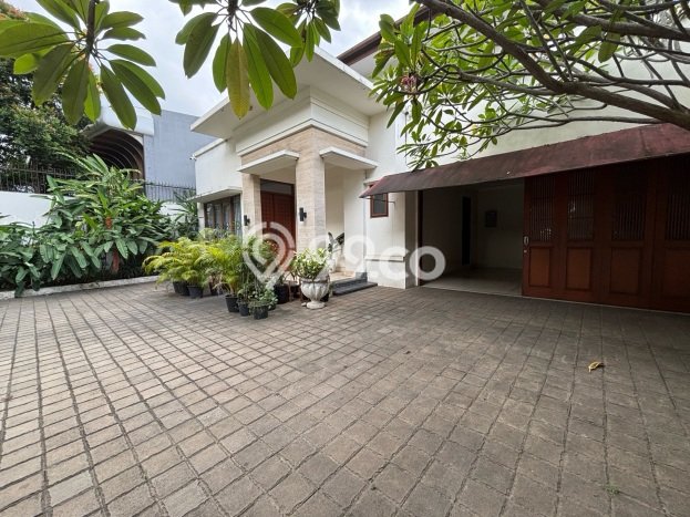 Hunian Mewah LB 400m2 Siap Huni Desain Elegan di Antasari, Jakarta Selatan Hunian Mewah LB 400m2 Siap Huni Desain Elegan di Antasari, Jakarta Selatan
