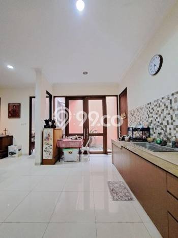 Ready to Use! Luxury House LT 424m2 Desain Modern di Lebak Bulus Ready to Use! Luxury House LT 424m2 Desain Modern di Lebak Bulus