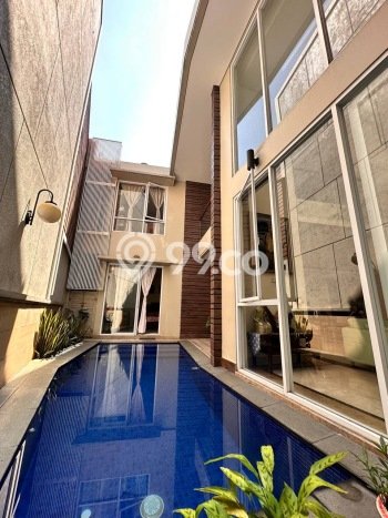 Rumah Elit LB 343m2 Siap Huni Desain Elegan di Pondok Indah, Jakarta Selatan Rumah Elit LB 343m2 Siap Huni Desain Elegan di Pondok Indah, Jakarta Selatan