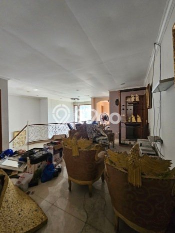 Rumah Eksklusif Dijual LT 303m2 di Cinere, Depok Rumah Eksklusif Dijual LT 303m2 di Cinere, Depok