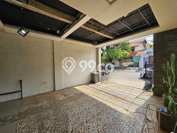 Rumah Eksklusif Dijual LT 303m2 di Cinere, Depok Rumah Eksklusif Dijual LT 303m2 di Cinere, Depok