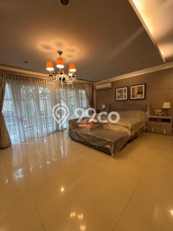 Hunian Mewah LB 650m2 Siap Pakai Desain Elegan di Pejaten, Jakarta Selatan Hunian Mewah LB 650m2 Siap Pakai Desain Elegan di Pejaten, Jakarta Selatan