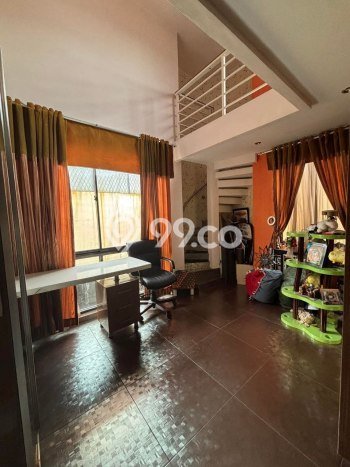 Rumah Eksklusif Siap Huni LT 300m2 di Cinere, Depok Rumah Eksklusif Siap Huni LT 300m2 di Cinere, Depok