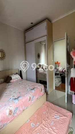 Dijual Hunian Rumah Nyaman 4 Kamar di Cirendeu, Jakarta Selatan Dijual Hunian Rumah Nyaman 4 Kamar di Cirendeu, Jakarta Selatan