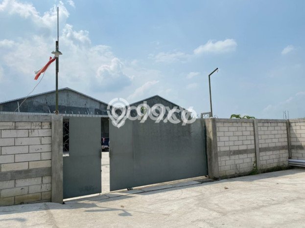 Area Ramai! Pabrik Dijual di Mantup untuk Bisnis Luas Bangunan 2310m2 Area Ramai! Pabrik Dijual di Mantup untuk Bisnis Luas Bangunan 2310m2