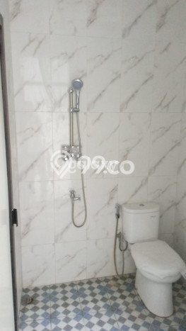 Rumah Strategis Minimalis Lb 102m2 di Wiyung, Surabaya Rumah Strategis Minimalis Lb 102m2 di Wiyung, Surabaya