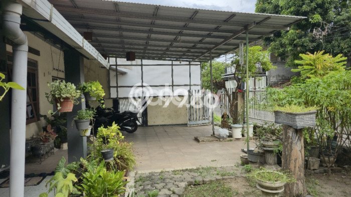 Hot Offer Hunian Premium Ideal dan Luas di Tenggilis Mejoyo, Surabaya Hot Offer Hunian Premium Ideal dan Luas di Tenggilis Mejoyo, Surabaya