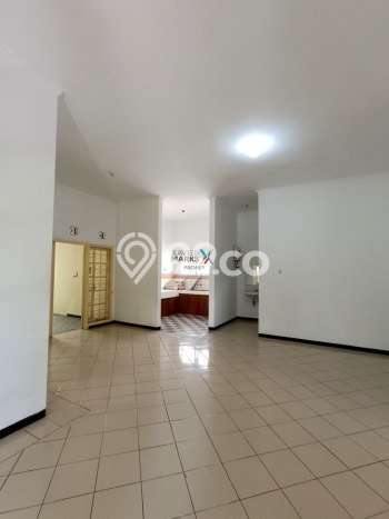 Rumah 3 KT 2 KM LT 418m2m², LB 300m2m² di Araya, Malang Rumah 3 KT 2 KM LT 418m2m², LB 300m2m² di Araya, Malang