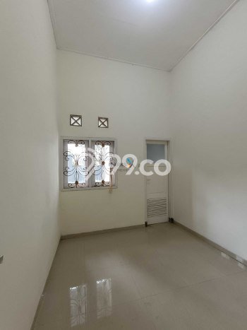 Rumah Modern Minimalis 3 Kamar Siap Huni di Klojen Rumah Modern Minimalis 3 Kamar Siap Huni di Klojen