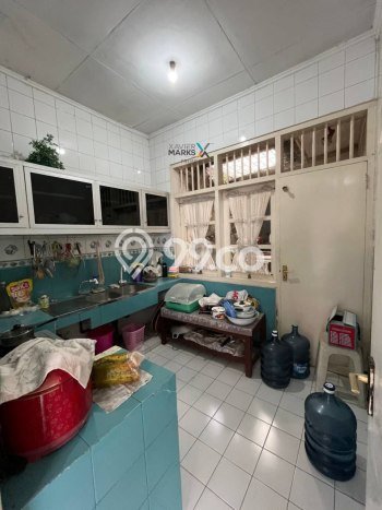 DIJUAL CEPAT! Rumah Siap Huni Area Strategis , LT 264m2m² Bangunan 160m2m² DIJUAL CEPAT! Rumah Siap Huni Area Strategis , LT 264m2m² Bangunan 160m2m²