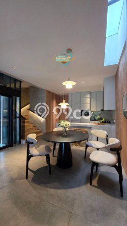 Hunian Elit LB 250m2 Siap Pakai Desain Elegan di Araya, Malang Hunian Elit LB 250m2 Siap Pakai Desain Elegan di Araya, Malang
