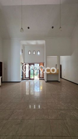 Rumah Luas Asri 3 KT Siap Pakai di Araya Malang Rumah Luas Asri 3 KT Siap Pakai di Araya Malang