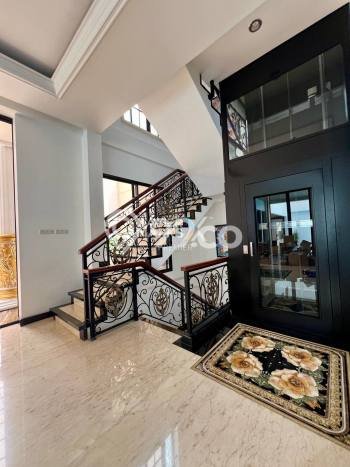 Rumah Mewah LB 1600m2 Siap Huni Desain Elegan di Tidar, Malang Rumah Mewah LB 1600m2 Siap Huni Desain Elegan di Tidar, Malang