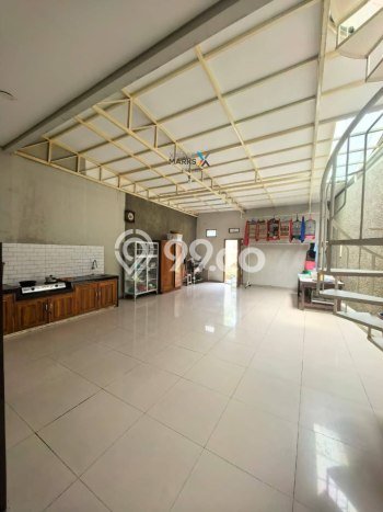Rumah Strategis Modern Lb 300m2 di Klojen, Malang Rumah Strategis Modern Lb 300m2 di Klojen, Malang