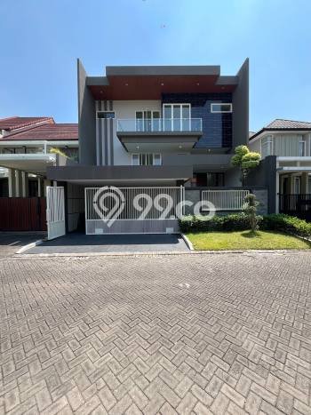 Rumah Mewah LB 500m2 Siap Pakai Desain Elegan di Araya, Malang Rumah Mewah LB 500m2 Siap Pakai Desain Elegan di Araya, Malang