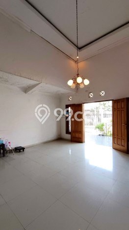 Hunian Mewah Dijual LT 285m2 di Klojen, Malang Hunian Mewah Dijual LT 285m2 di Klojen, Malang