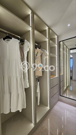 Hunian Apartemen High-Class untuk Dijual di Surabaya dengan 3 BR & 2 Kamar Mandi Hunian Apartemen High-Class untuk Dijual di Surabaya dengan 3 BR & 2 Kamar Mandi