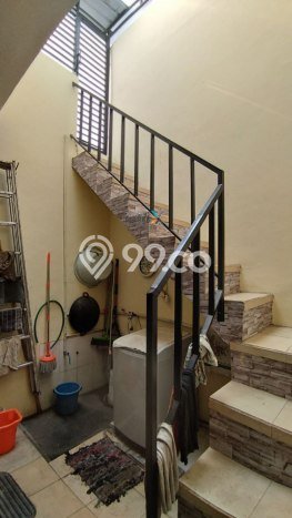 Siap Huni Hunian Elit 5 Kamar di Blimbing Dekat ke Mana Pun Siap Huni Hunian Elit 5 Kamar di Blimbing Dekat ke Mana Pun