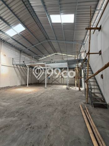 LOKASI STRATEGIS! Gudang Disewakan Kawasan Pakis, Luas 330m2m², Area Berkembang LOKASI STRATEGIS! Gudang Disewakan Kawasan Pakis, Luas 330m2m², Area Berkembang