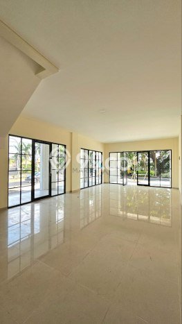 Ruko Dijual di Malang LT 218m2 & LB 240m2 Lokasi Terbaik! Ruko Dijual di Malang LT 218m2 & LB 240m2 Lokasi Terbaik!
