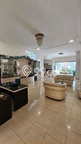 Hunian Mewah Dijual LT 399m2 di Klojen, Malang Hunian Mewah Dijual LT 399m2 di Klojen, Malang