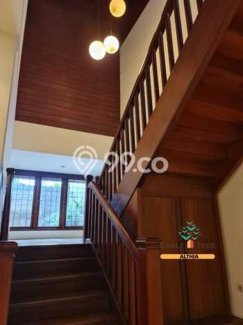 For Sale! Luxury House LT 1117m2 Desain Elegan di Kemang For Sale! Luxury House LT 1117m2 Desain Elegan di Kemang