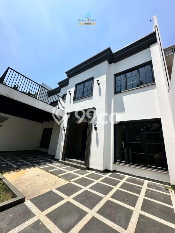 Ready to Use! Luxury House LT 300m2 Desain Elegan di BSD Ready to Use! Luxury House LT 300m2 Desain Elegan di BSD