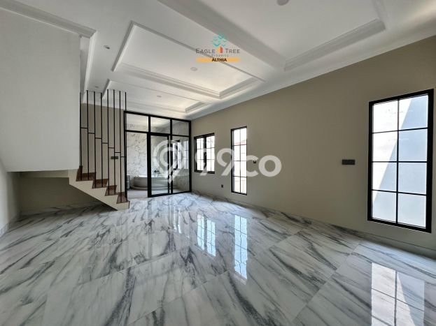 Ready to Use! Luxury House LT 300m2 Desain Elegan di BSD Ready to Use! Luxury House LT 300m2 Desain Elegan di BSD