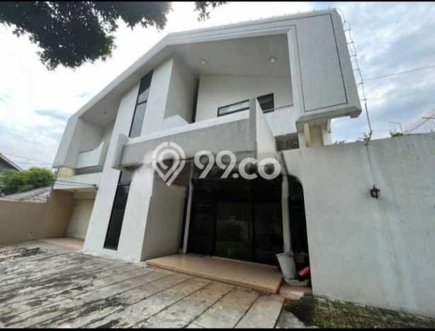 Ready to Use! Luxury House LT 738m2 Desain Elegan di Kemang Ready to Use! Luxury House LT 738m2 Desain Elegan di Kemang