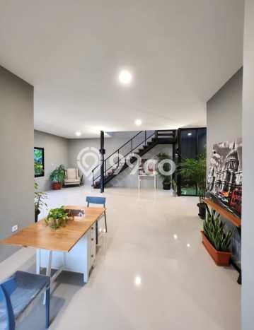 Ready to Use! Luxury House LT 195m2 Desain Elegan di Ciater Ready to Use! Luxury House LT 195m2 Desain Elegan di Ciater