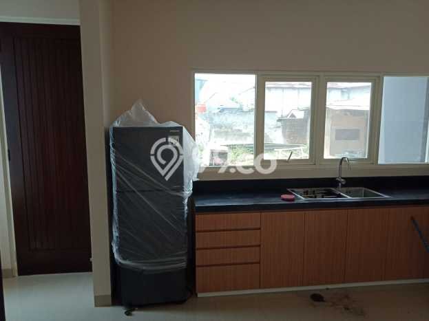 Disewakan! Rumah 3 Kamar Tidur &
3 Kamar Mandi di Bintaro, Tangerang Selatan Disewakan! Rumah 3 Kamar Tidur &
3 Kamar Mandi di Bintaro, Tangerang Selatan