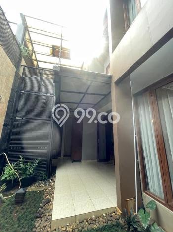 Jarang Ada! Rumah Sewa 4 Kamar Bagus Siap Huni Veteran Jarang Ada! Rumah Sewa 4 Kamar Bagus Siap Huni Veteran