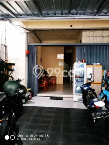 Kos-kosan Strategis Disewakan di Sawah Besar, Jakarta Pusat Kondisi Baik Full Furnished Kos-kosan Strategis Disewakan di Sawah Besar, Jakarta Pusat Kondisi Baik Full Furnished