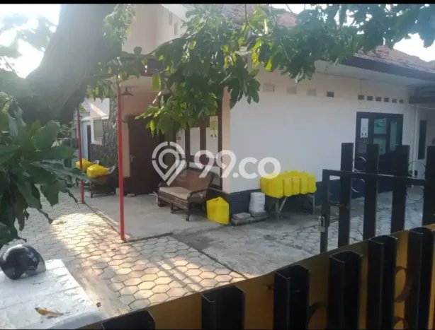 Sewa Kost Strategis di Bubutan Kondisi Bagus Full Furnished Sewa Kost Strategis di Bubutan Kondisi Bagus Full Furnished