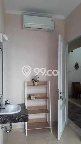 Sewa Kost Strategis di Tebet, Jakarta Selatan Full Furnished Sewa Kost Strategis di Tebet, Jakarta Selatan Full Furnished