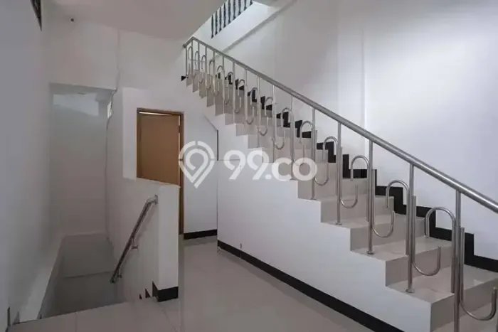 Kost Strategis Disewakan di Sawah Besar, Jakarta Pusat Kondisi Baik Full Furnished Kost Strategis Disewakan di Sawah Besar, Jakarta Pusat Kondisi Baik Full Furnished